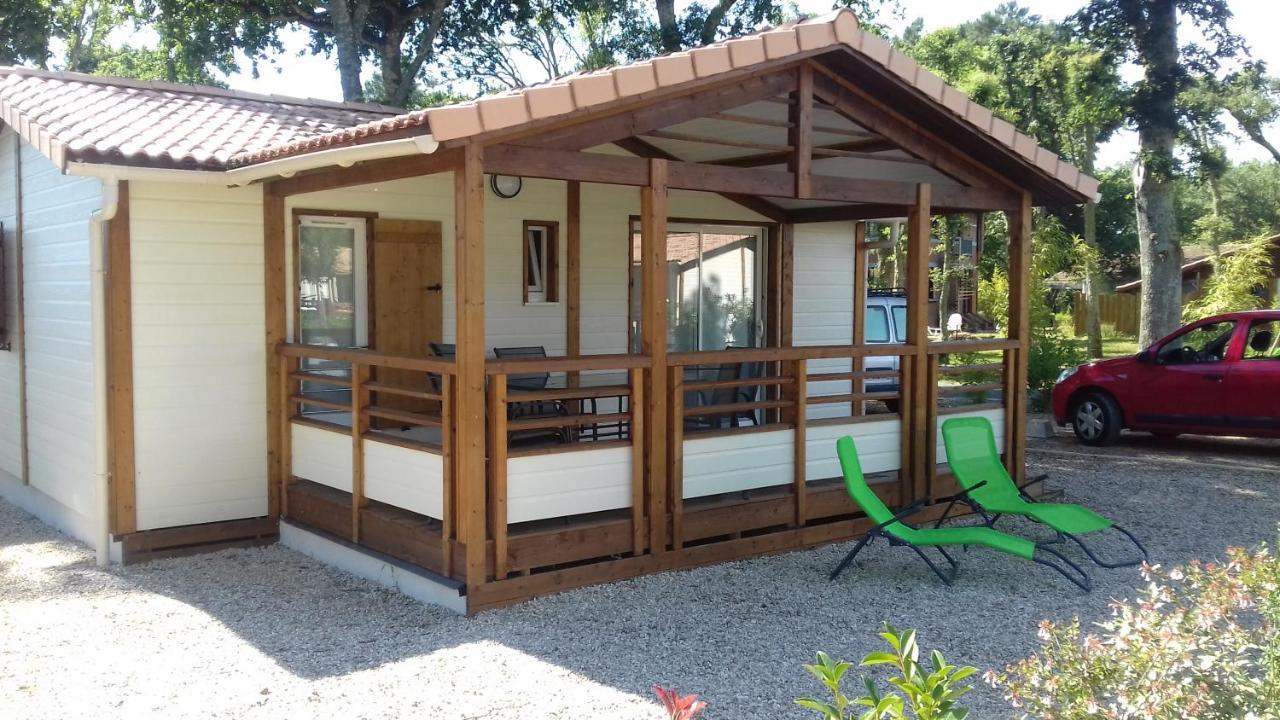 Chalet Avec Piscine Azur المظهر الخارجي الصورة