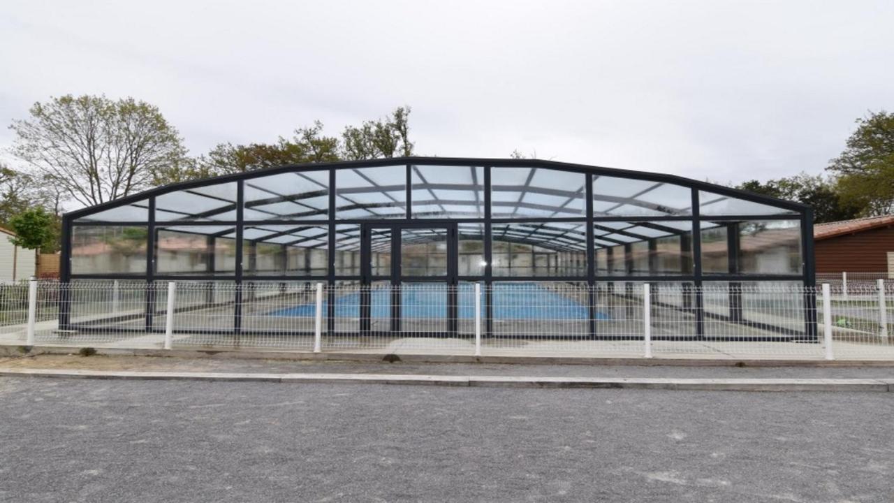 Chalet Avec Piscine Azur المظهر الخارجي الصورة
